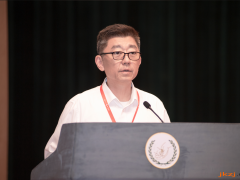 全面對標世界一流，揚子江藥業集團召開2025年年中工作會議暨職工代表大會